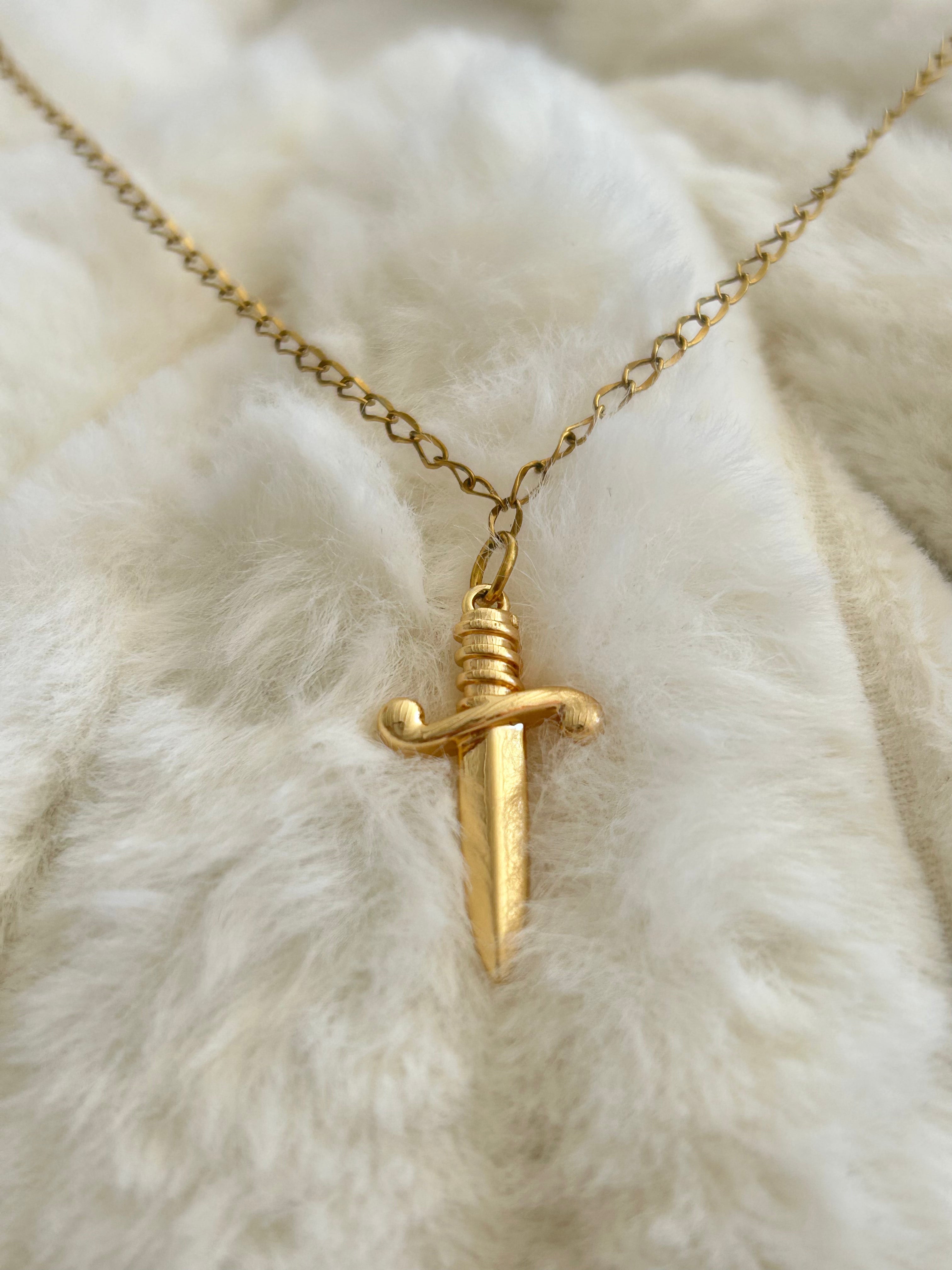 Collier Evana